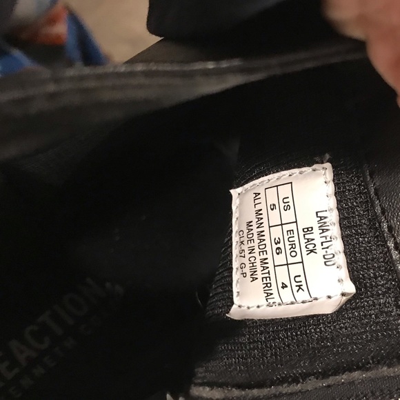 NWOT woman’s Kenneth Cole ankle high boots size 5 - Picture 3 of 4